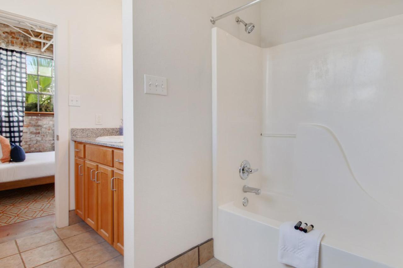 Luxury Arts District Apartments ニューオーリンズ エクステリア 写真