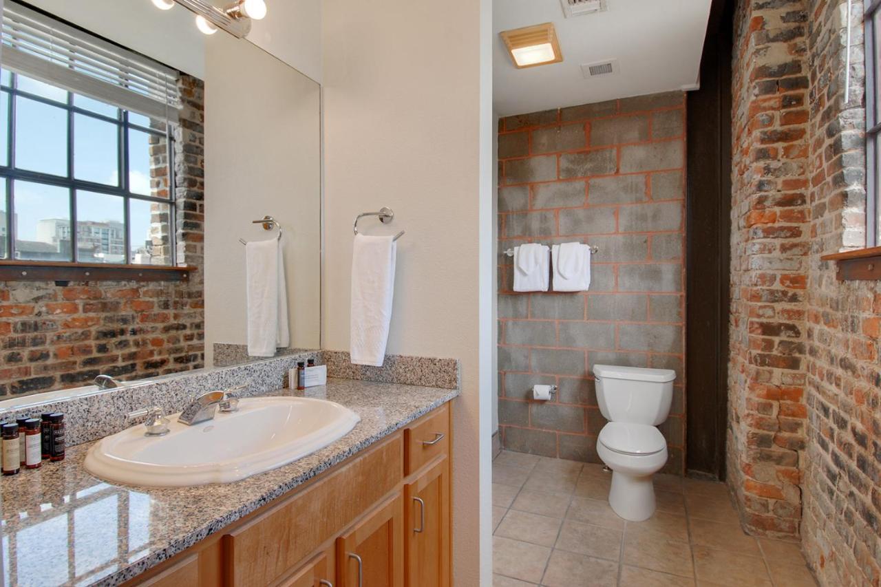 Luxury Arts District Apartments ニューオーリンズ エクステリア 写真